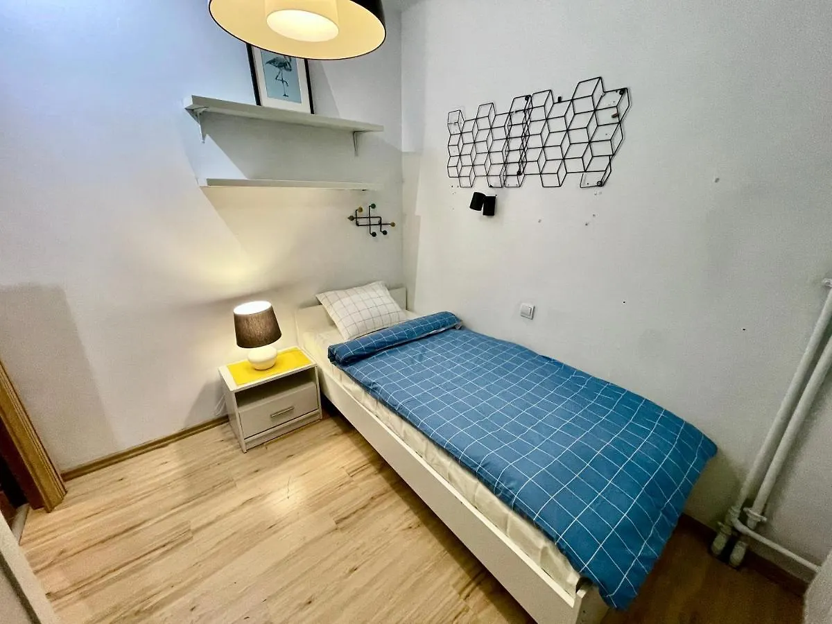 Apartment Forum Metro Wifi 1Gbs 70'Tv Netflix Hbo Appletv Warsaw