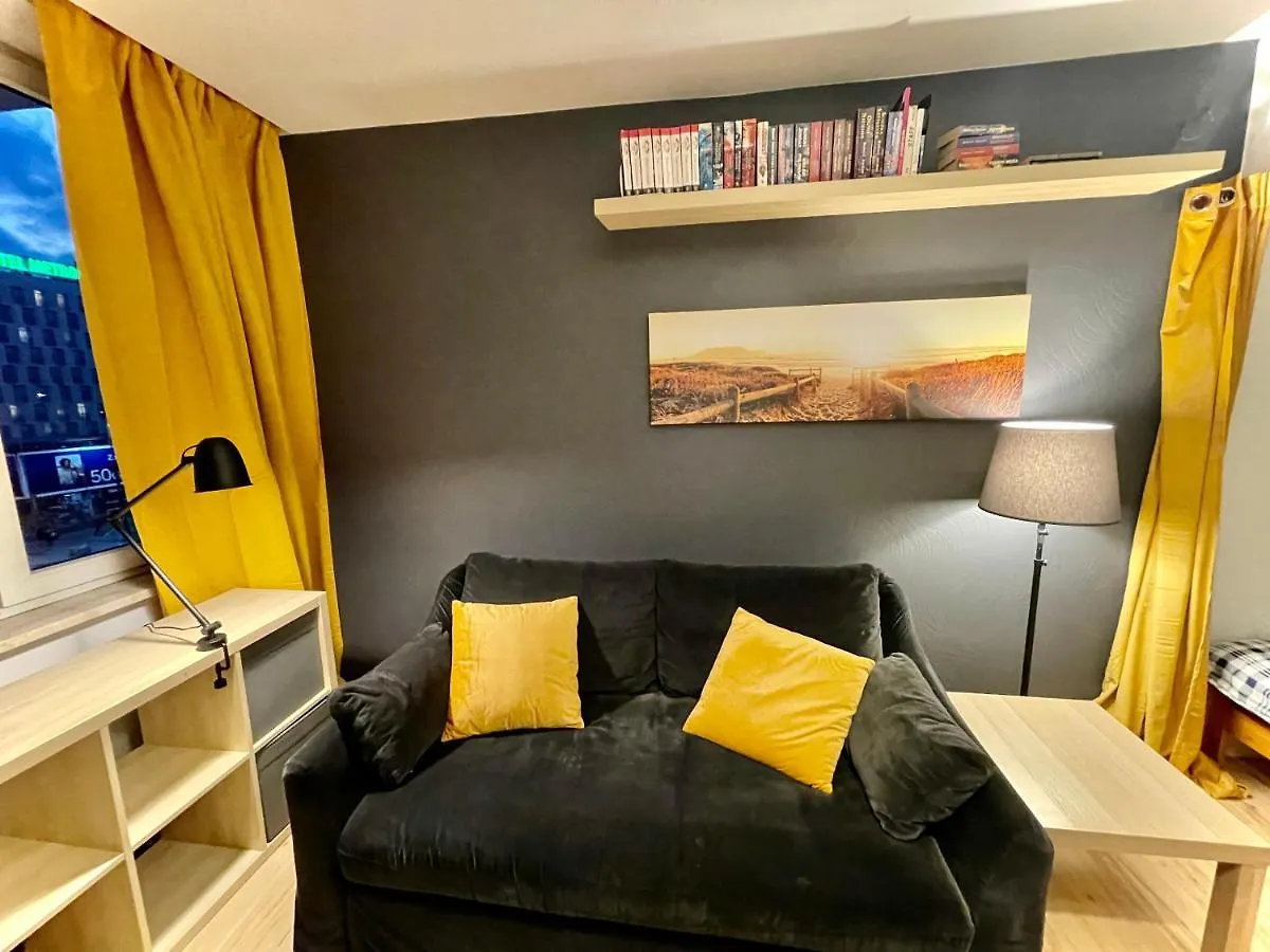Apartment Forum Metro Wifi 1Gbs 70'Tv Netflix Hbo Appletv Warsaw Poland